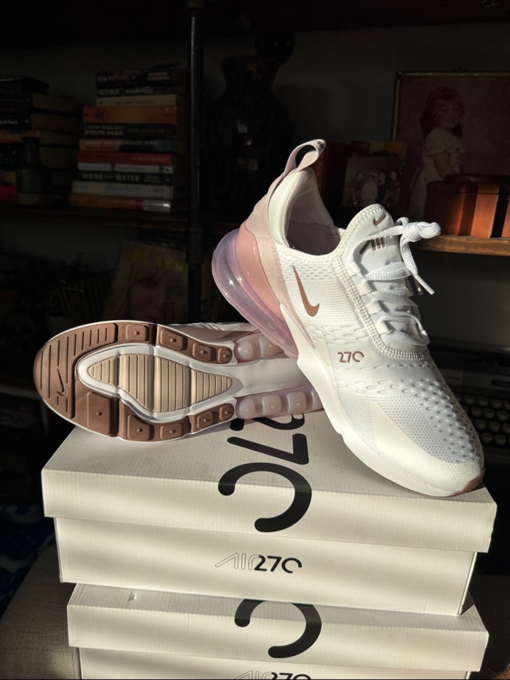 NWT Nike Air Max 270 Women’s White and Violet Sneakers